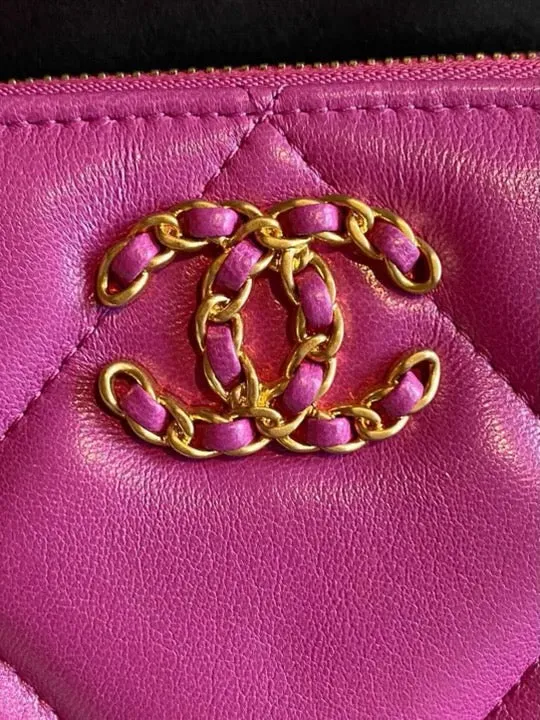 Chanel 19 O- trousse bag