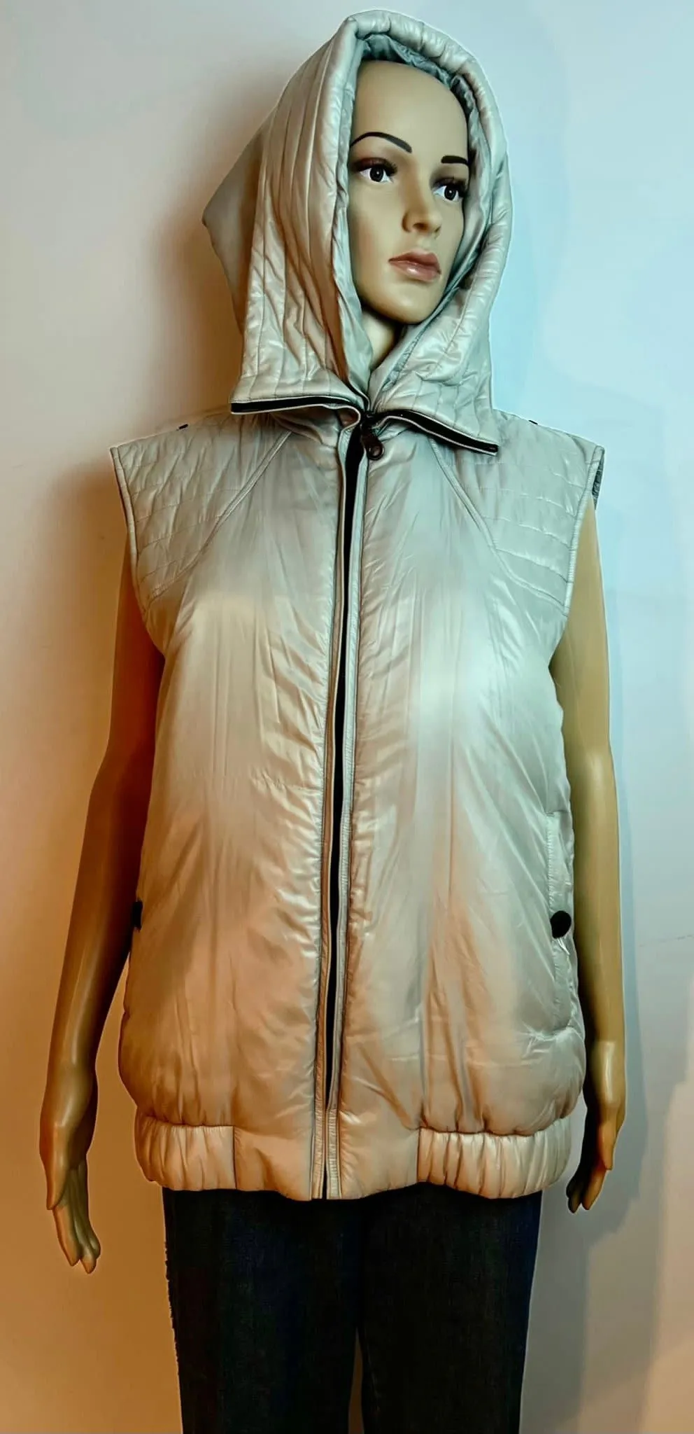 Chanel Silver Grey Zip Up Hooded Puffer Vest FR 42