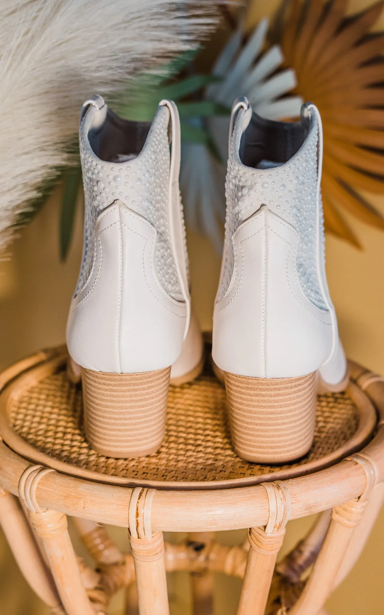 Vaca Pearl Bootie in Cream