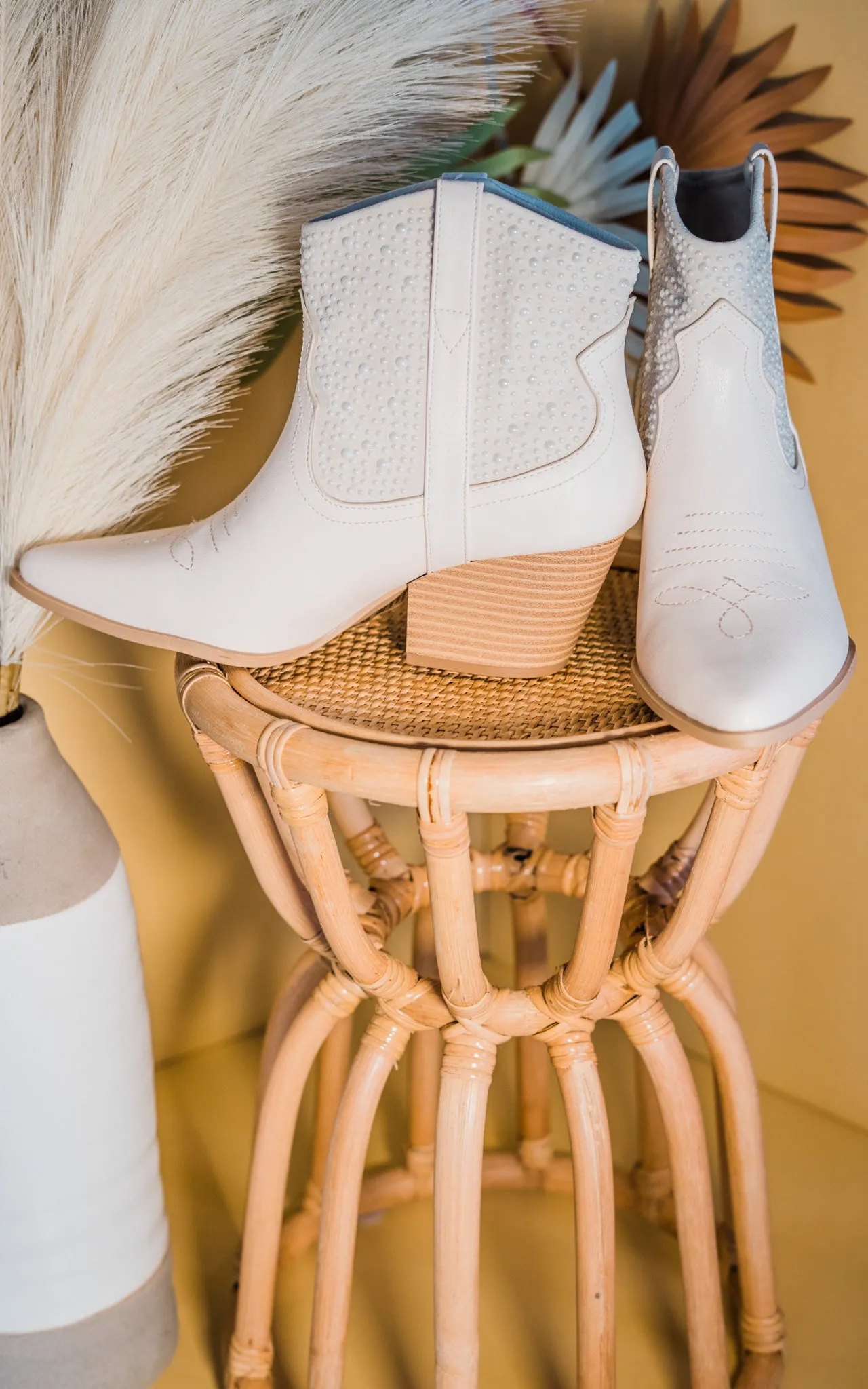 Vaca Pearl Bootie in Cream